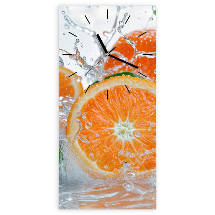 Wanduhr Spritzige Orangen aus Glas – Hochformat 30 × 60 cm mit Ziffernblatt Linie