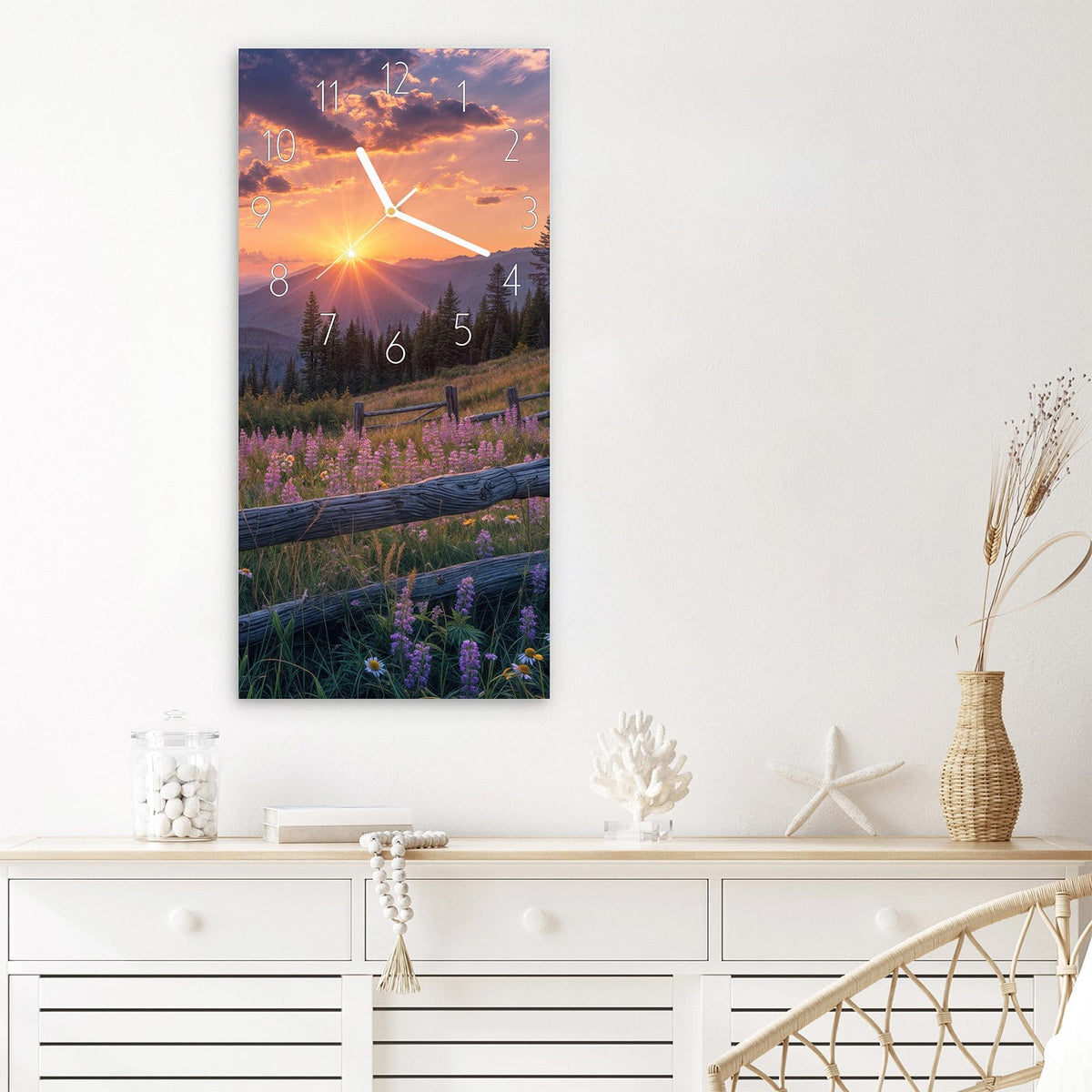 Wanduhr Sonnenuntergang Wiese aus Glas – Hochformat 30 × 60 cm – Lila Blumenwiese im Abendrot