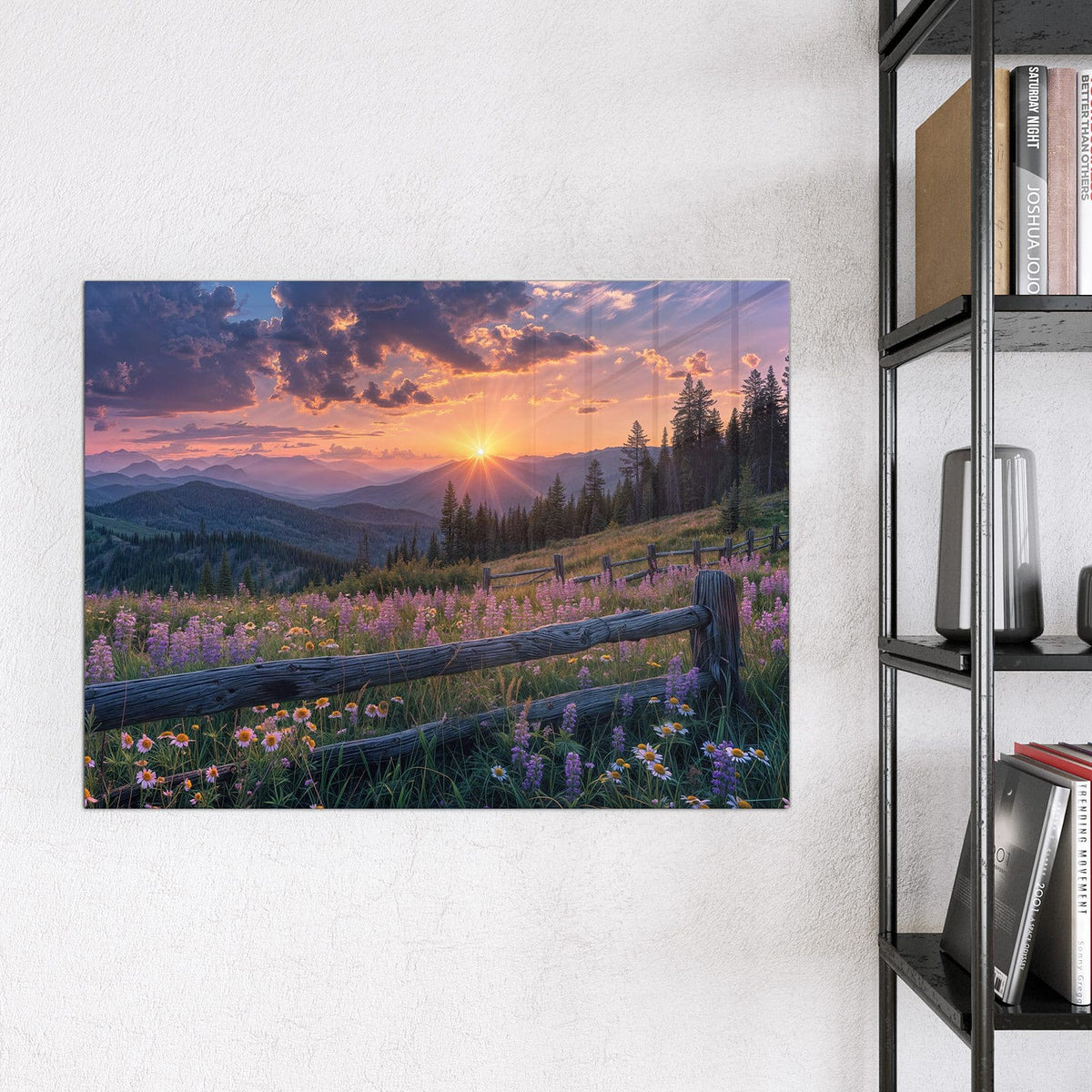 Glas Magnettafel - Lila Blüten am Zaun – Lila Blütenwiese hinter Holzzaun
