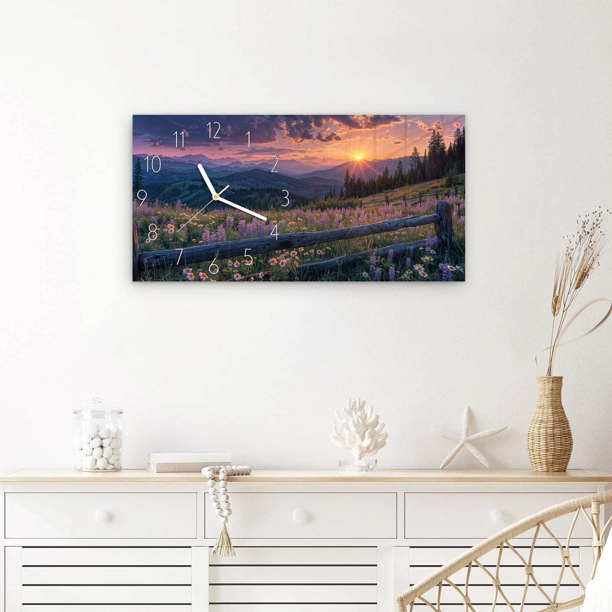Wanduhr Sonnenuntergang Wiese aus Glas – Querformat 60 × 30 cm – Lila Blumenwiese im Abendrot