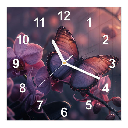 Wanduhr Quadratisch mit dem Motiv Lila Schmetterling
