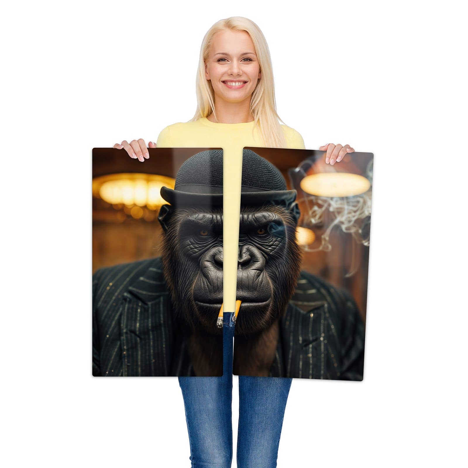 2-teilige Abdeckplatten für Ceranfeld mit Rauchender Gorilla-Motiv wird zur Größendarstellung gehalten