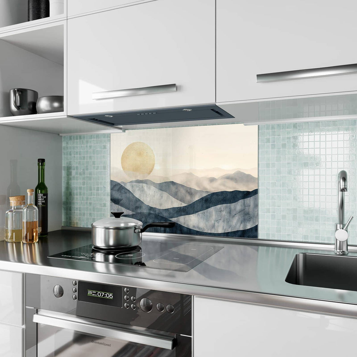 Küchenrückwand Blaue Hügel mit Sonne aus Glas – Große Sonne über blauen Hügeln