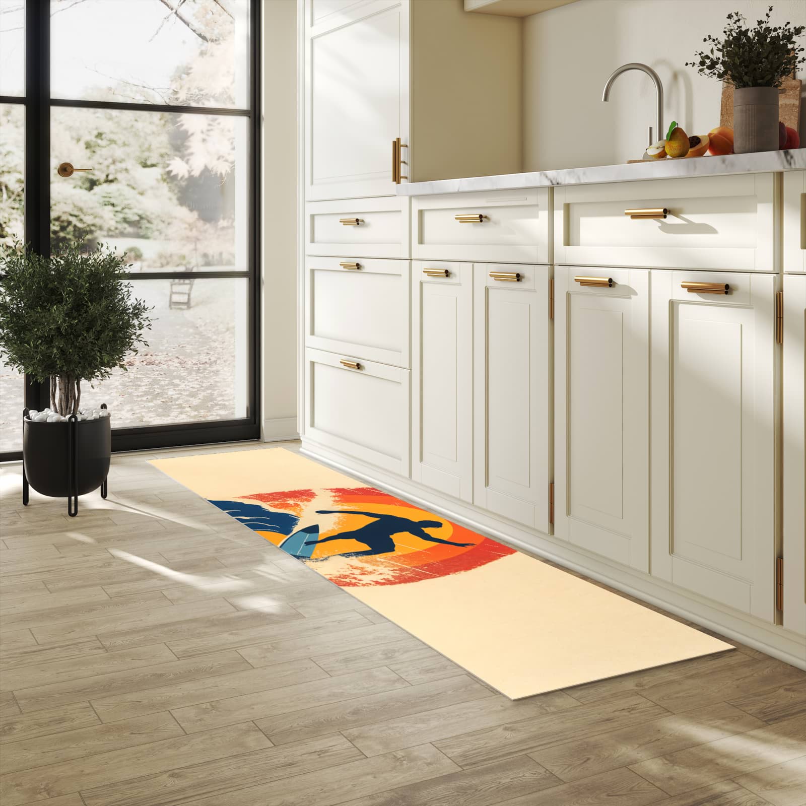 Waschbarer Küchenteppich mit Motiv Surferwelle in heller Küche