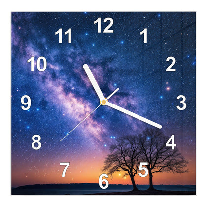 Wanduhr Quadratisch mit dem Motiv Baum und Milchstraße