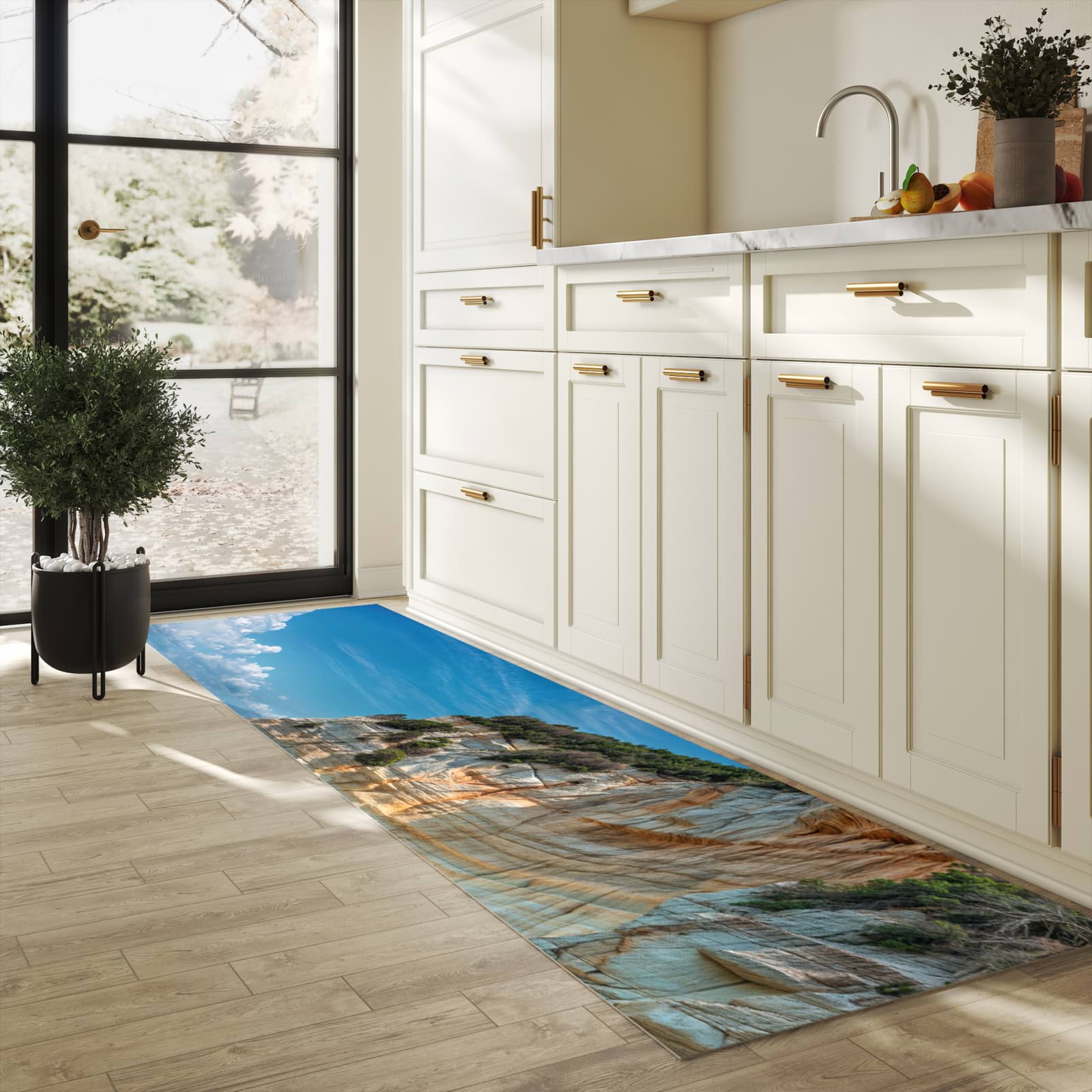 Zeitsparender Küchenteppich mit Motiv Küstenparadies in heller Küche