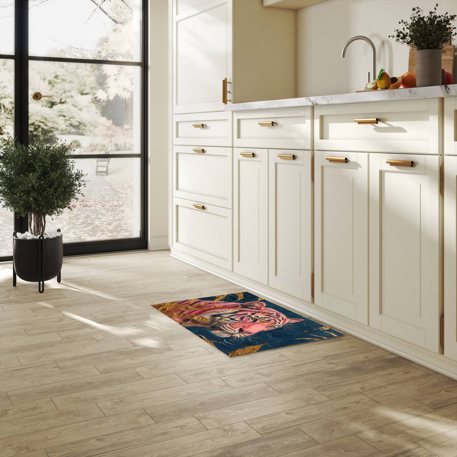 Rutschhemmender dünner Teppich mit Motiv Tiger Porträt in heller Küche