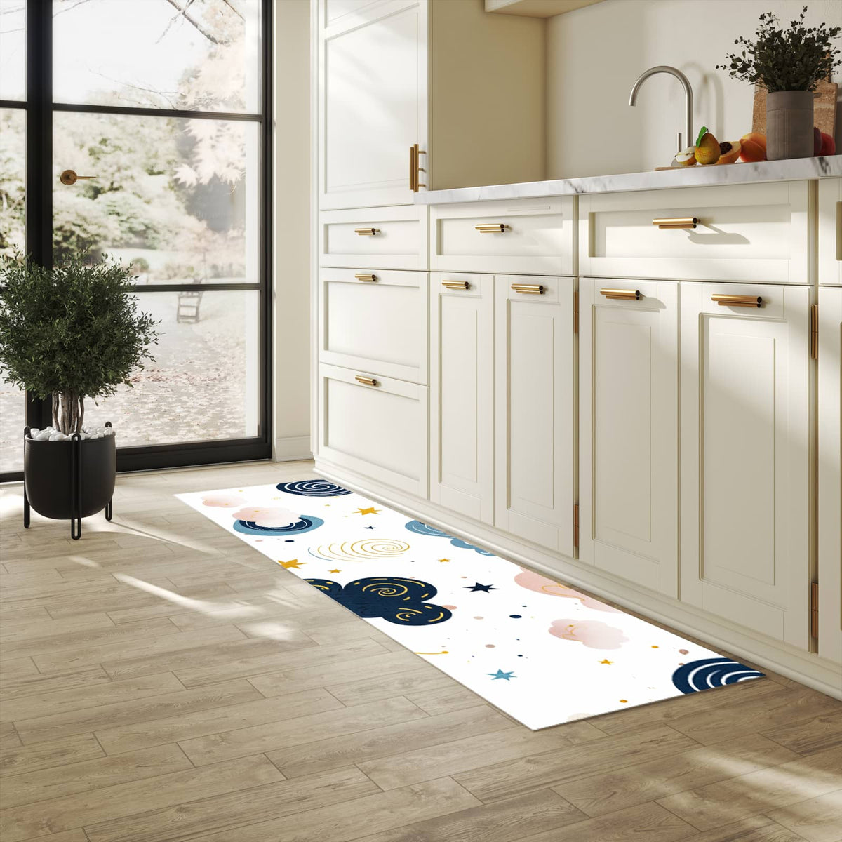 Küchenteppich mit Motiv Wirbelwolken Design in heller Küche für sicheres Aufbewahren