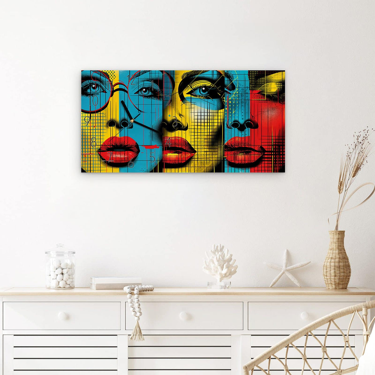Wanduhr Pop Art Gesichter aus Glas – Querformat 60 × 30 cm – Drei Gesichtshälften mit roten Lippen