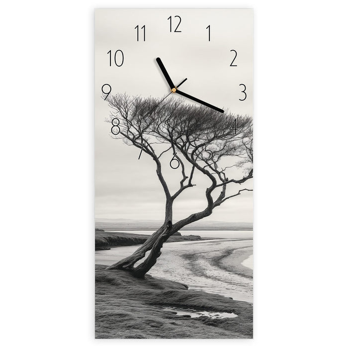 Wanduhr Einsamer Baum am Meer aus Glas – Hochformat 30 × 60 cm mit Ziffernblatt Elegant
