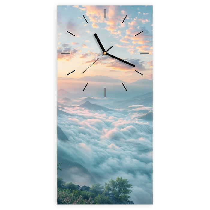 Wanduhr Morgennebel in Bergen aus Glas – Hochformat 30 × 60 cm mit Ziffernblatt Linie