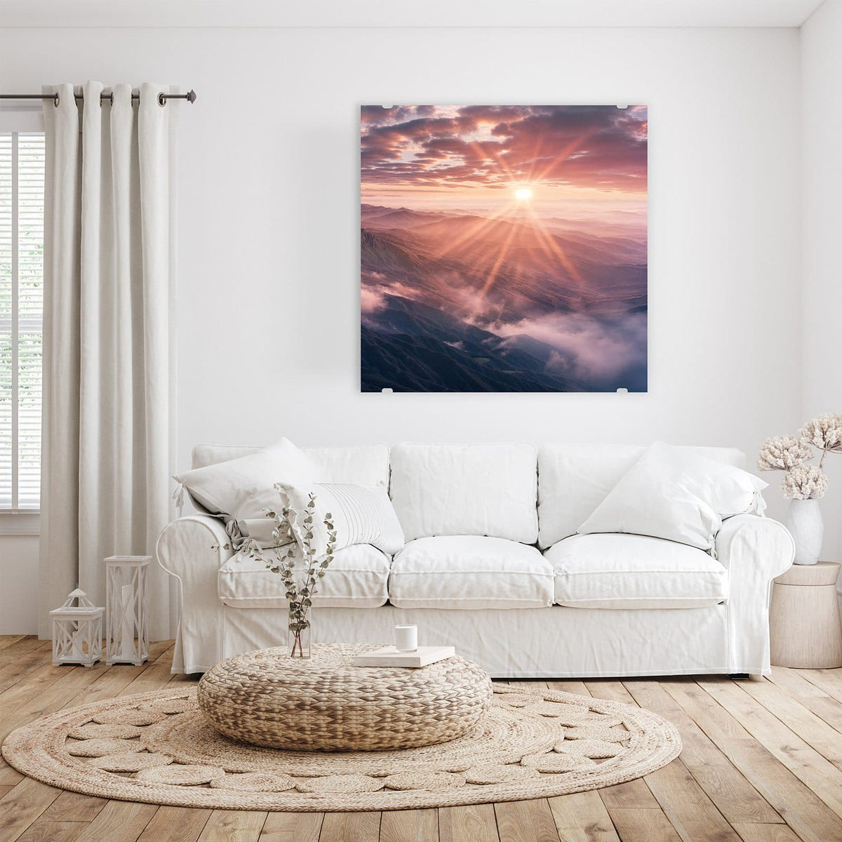 Glasbild Bergkämme im Morgenrot an der Wand – Sonne mit Strahlenkranz über nebligen Bergkämmen, rosa Wolken.