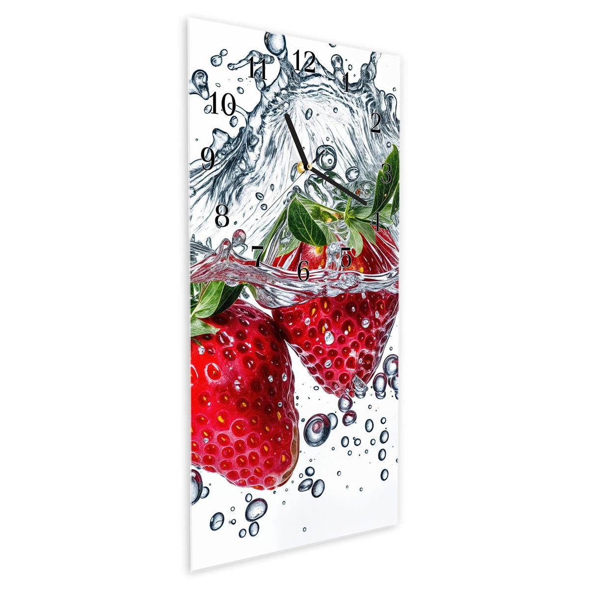 Wanduhr aus Glas im Hochformat Spritzige Erdbeeren schräg von der Seite, 4 mm starkes Glas