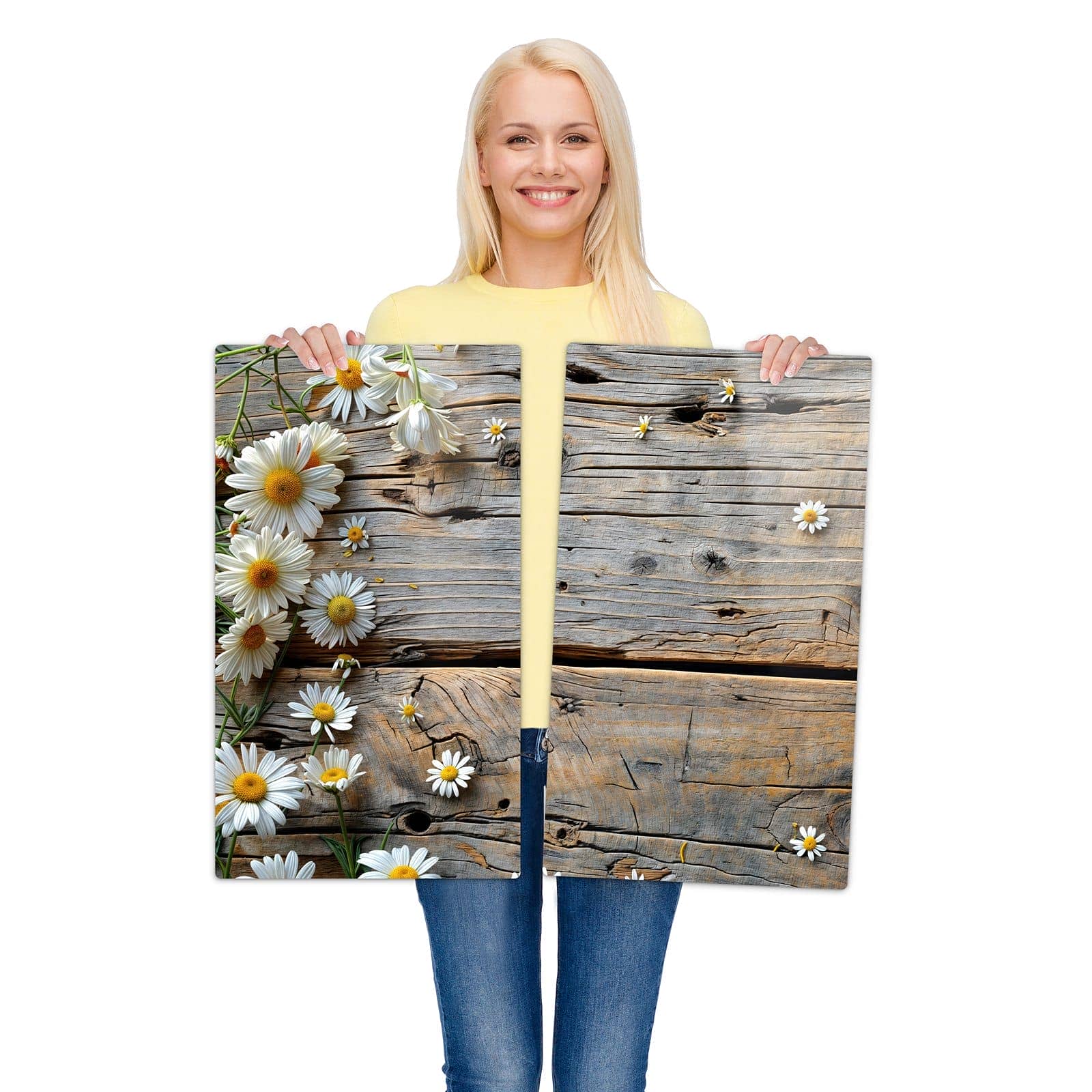 2-teilige Abdeckplatte für Induktionsherd mit Holz und Gänseblümchen-Motiv wird zur Größendarstellung gehalten