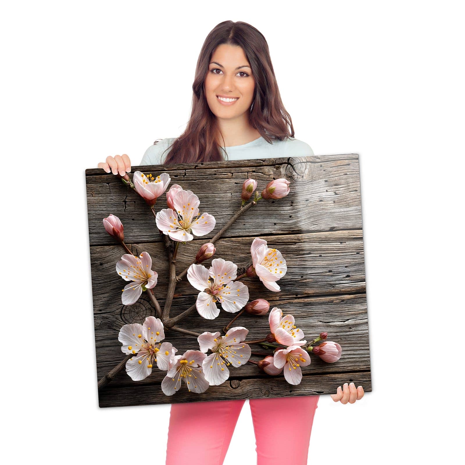 Herdabdeckplatte mit Kirschblüten auf Holz-Motiv wird zur Größendarstellung gehalten