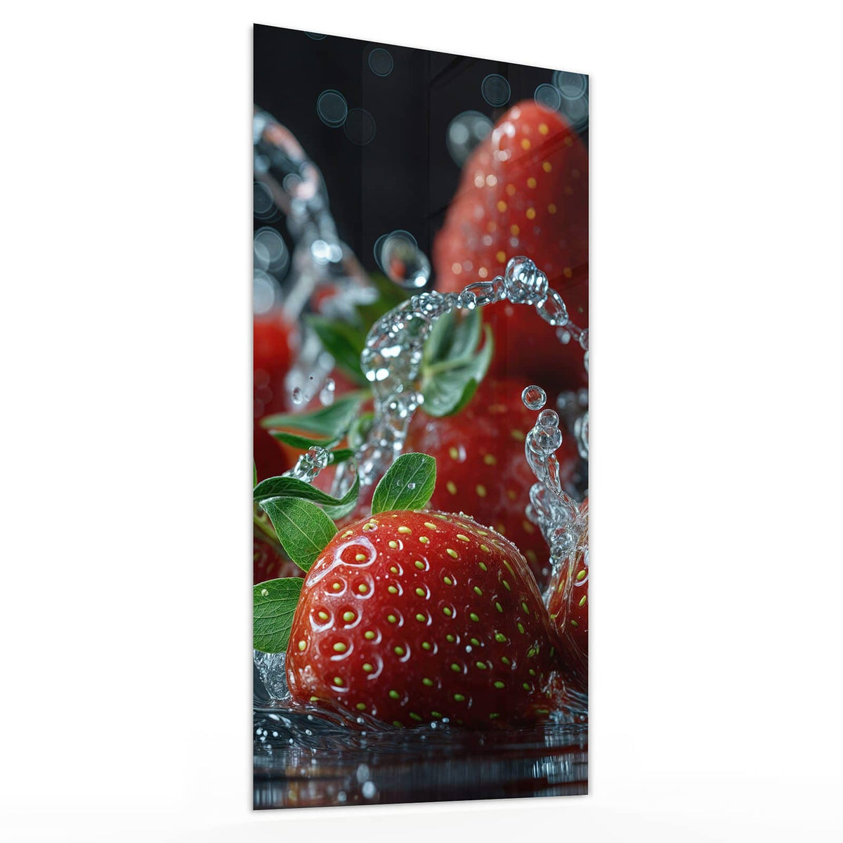 Glasbild Erdbeeren mit Tropfen von der Seite, 4 mm Echtglas