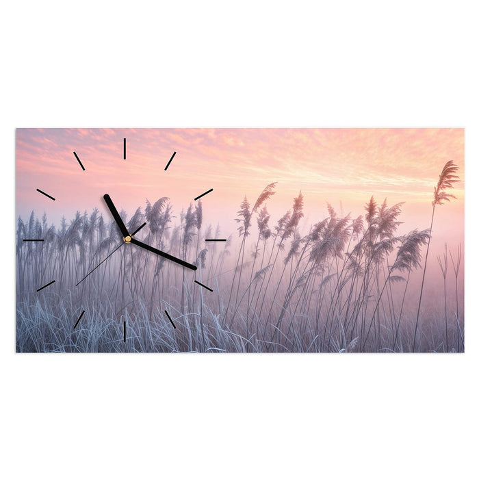 Wanduhr Nebelwiese am Morgen aus Glas – Querformat 60 × 30 cm mit Ziffernblatt Linie