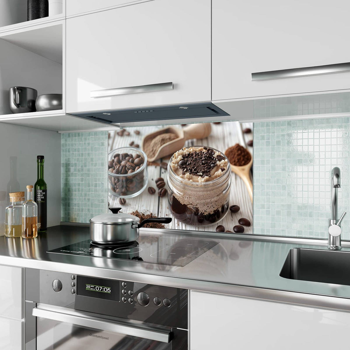 Küchenrückwand aus Glas Kaffeedessert im Glas im Hochformat als Spritzschutz hinter dem Kochfeld, über dem Fliesenspiegel montiert
