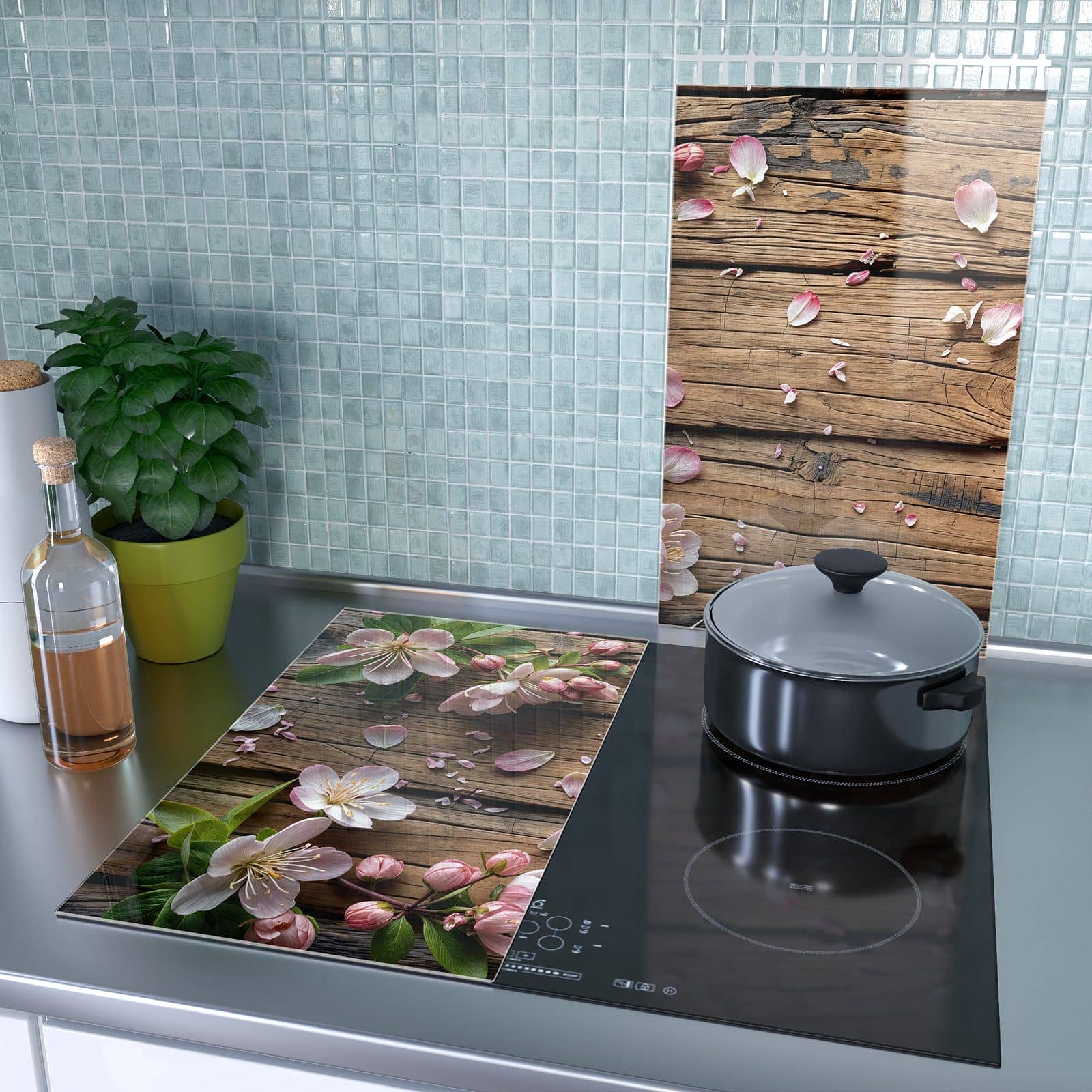 2-teilige Herdabdeckplatte Induktion mit Blüten auf Holz-Motiv als Spritzschutz hinter dem Kochfeld