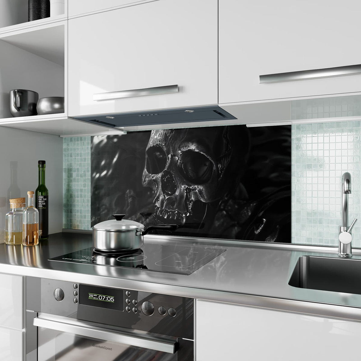 Küchenrückwand aus Glas Dunkler Totenkopf im Hochformat als Spritzschutz hinter dem Kochfeld, über dem Fliesenspiegel montiert