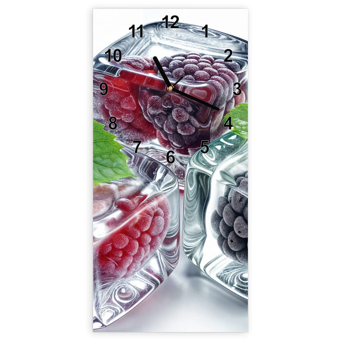 Wanduhr Eiswürfel Beerenmix aus Glas – Hochformat 30 × 60 cm mit Ziffernblatt Modern
