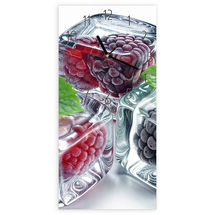 Wanduhr Eiswürfel Beerenmix aus Glas – Hochformat 30 × 60 cm mit Ziffernblatt Elegant