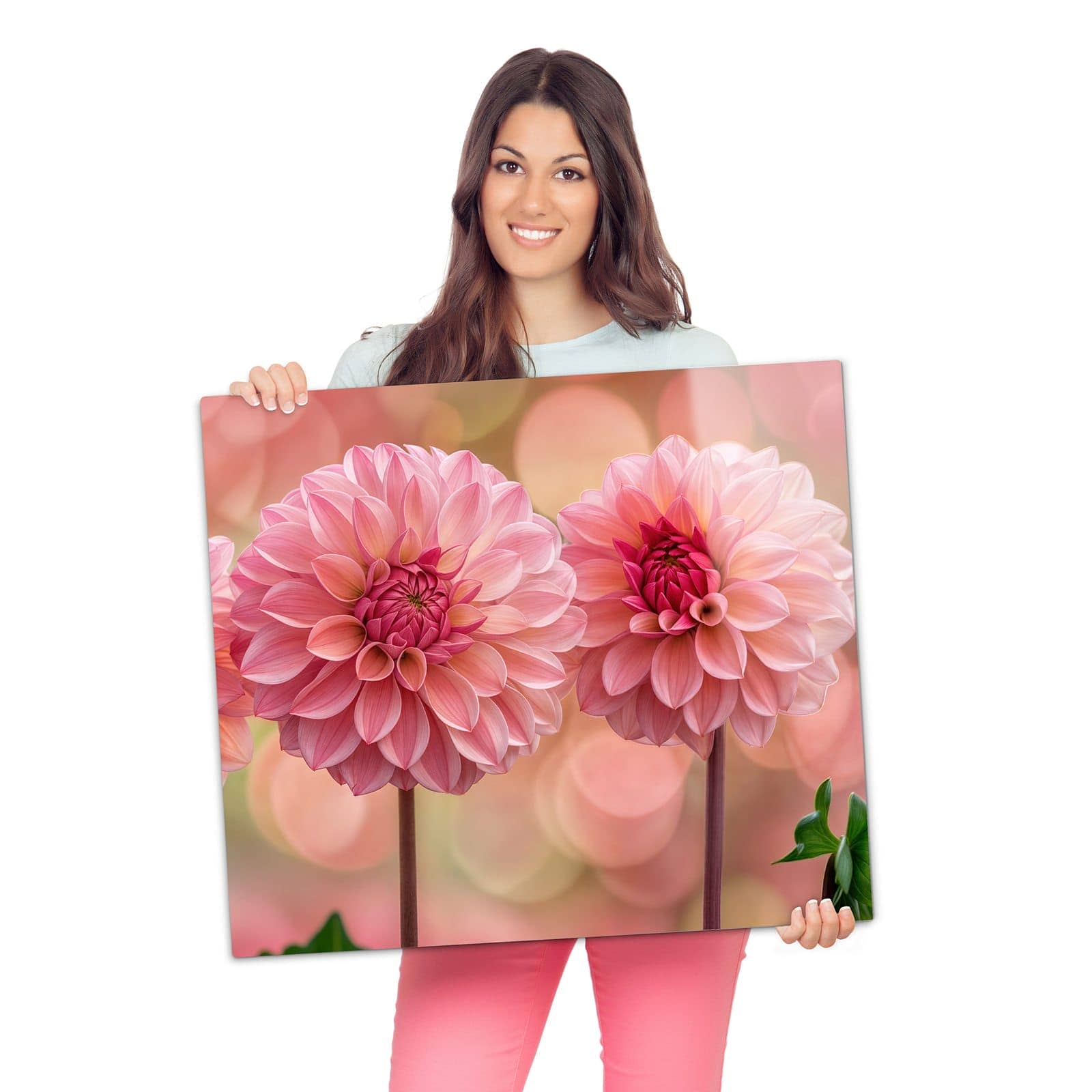 Abdeckung für Herdplatten mit Drei Blumenblüten-Motiv wird zur Größendarstellung gehalten