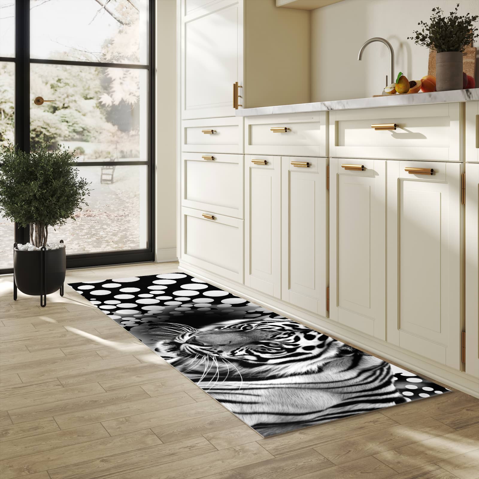 Pflegeleichter waschbarer Küchenläufer mit Motiv Tigerpunkte in heller Küche