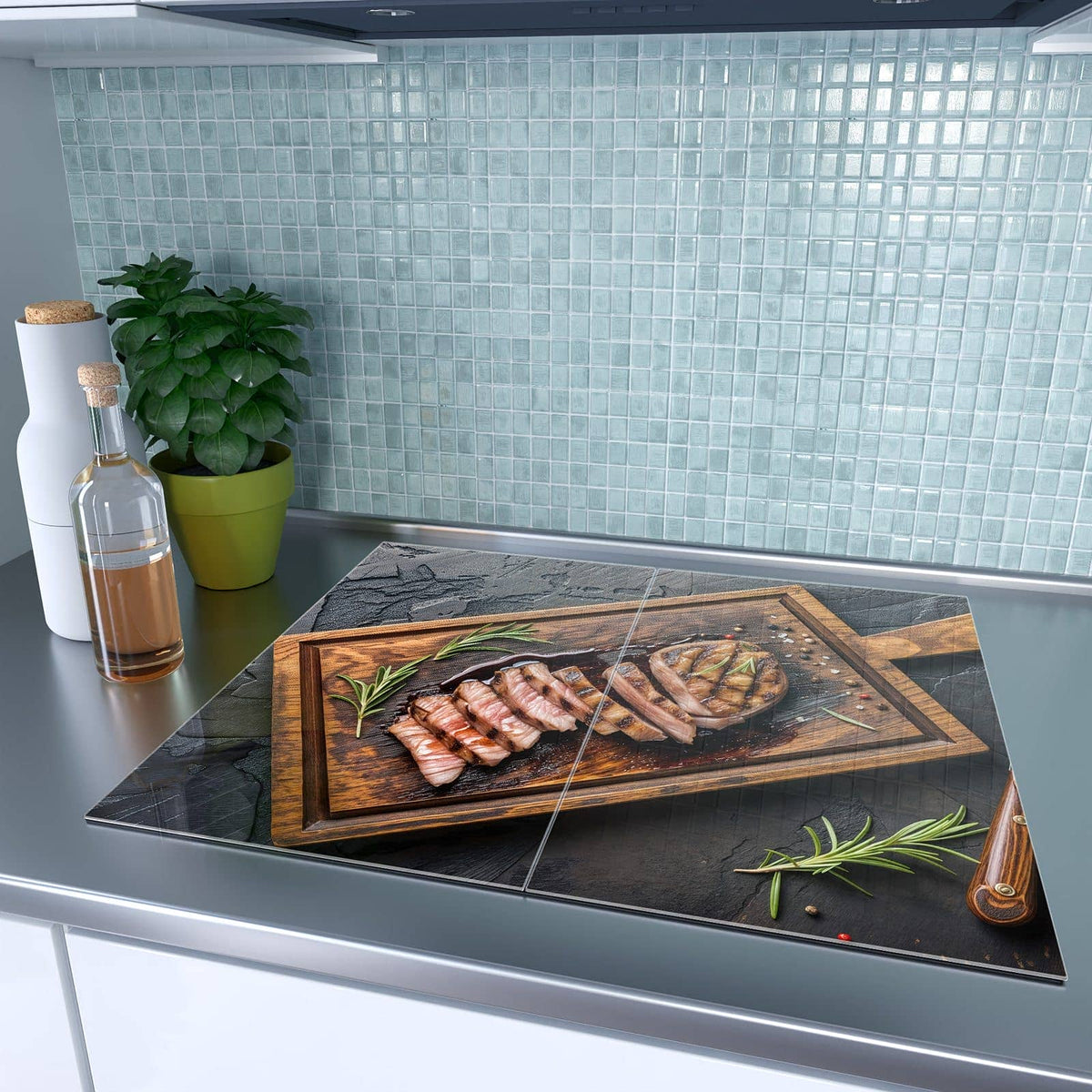 2-teilige Deckplatte aus Glas mit Servierbrett Fleisch-Motiv auf dem Ceranfeld
