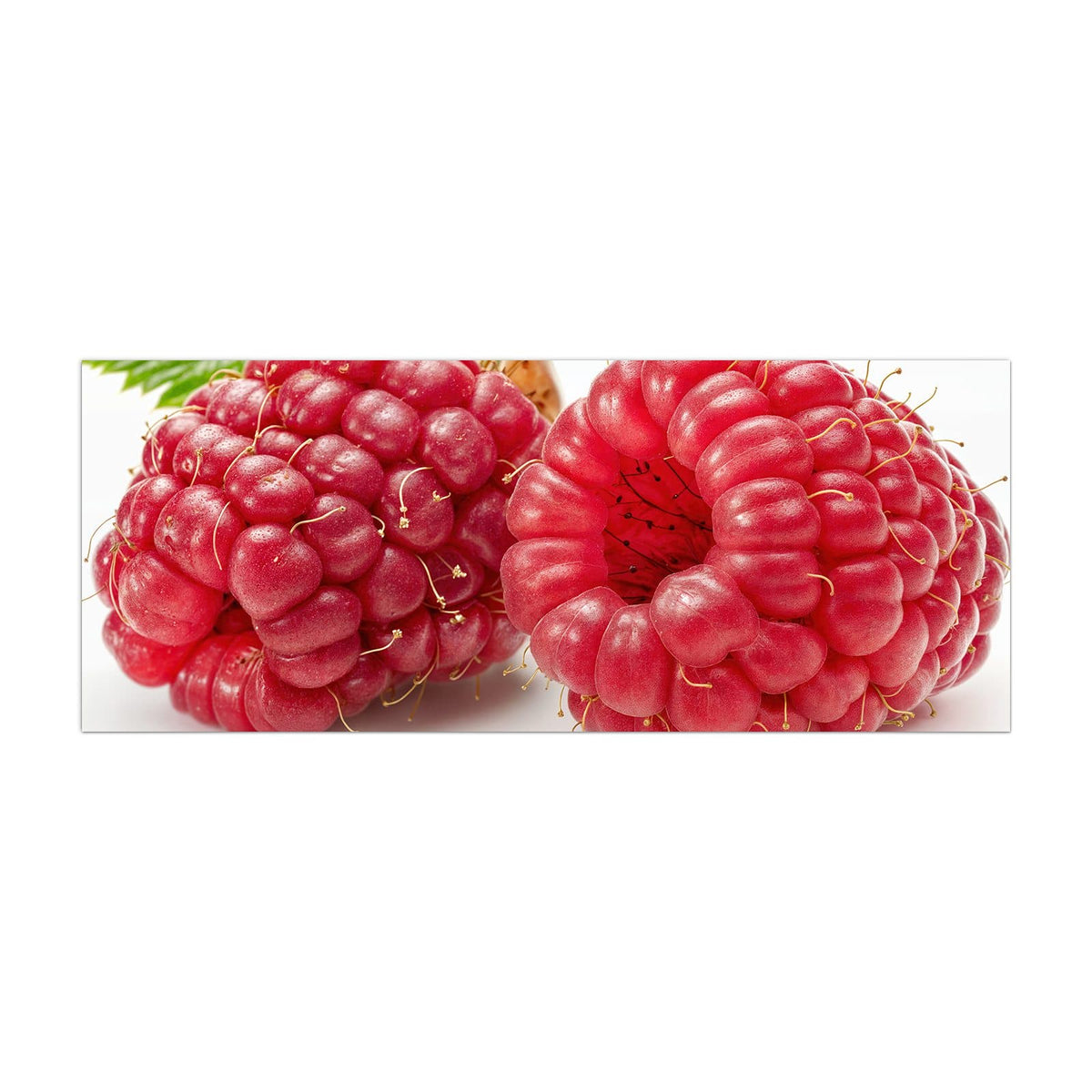 Küchenrückwand aus Glas Surreale Himbeeren im Hochformat, Motiv bildfüllend von vorn