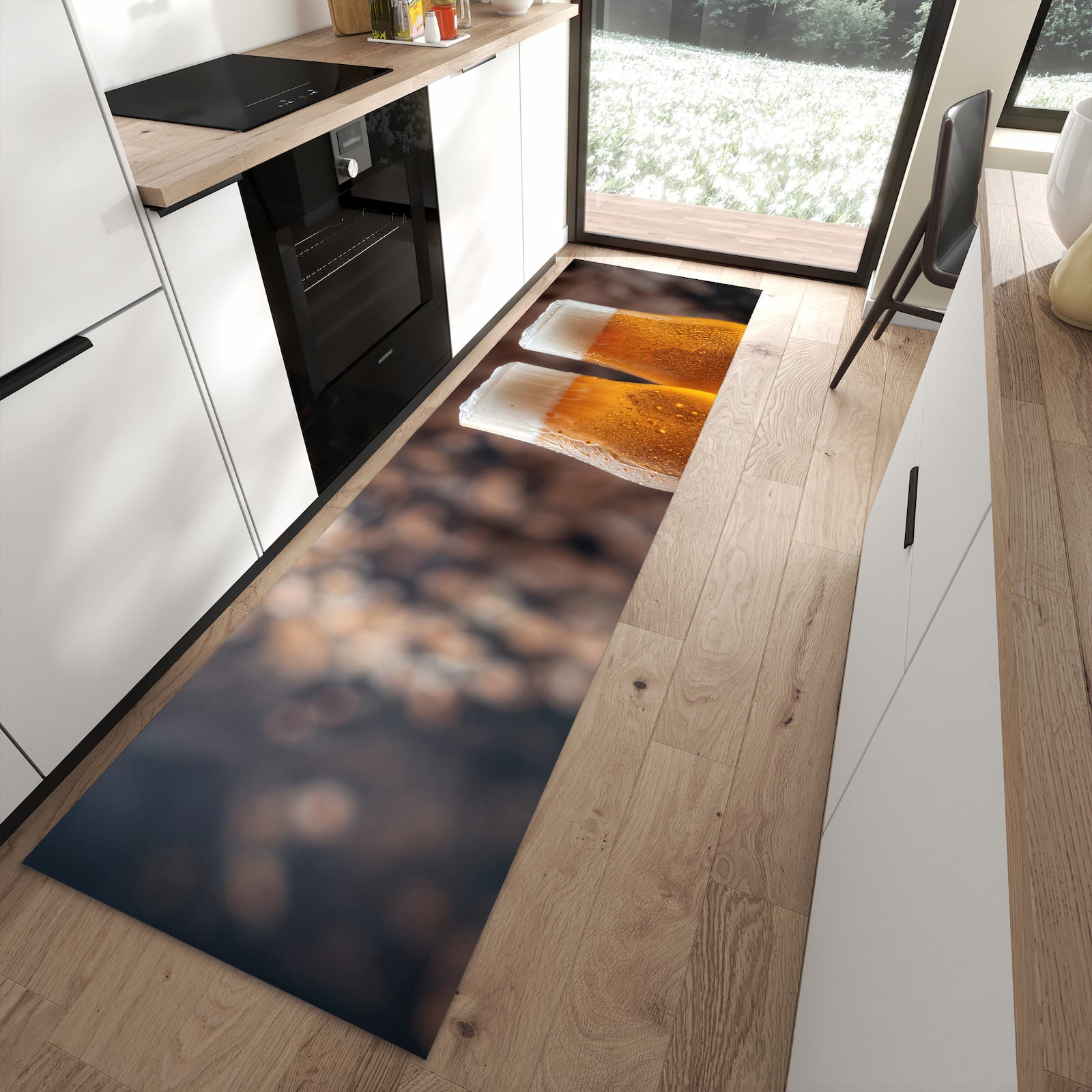 Farbbeständiger dünner Teppich mit Motiv Bier auf Holz in moderner Küche