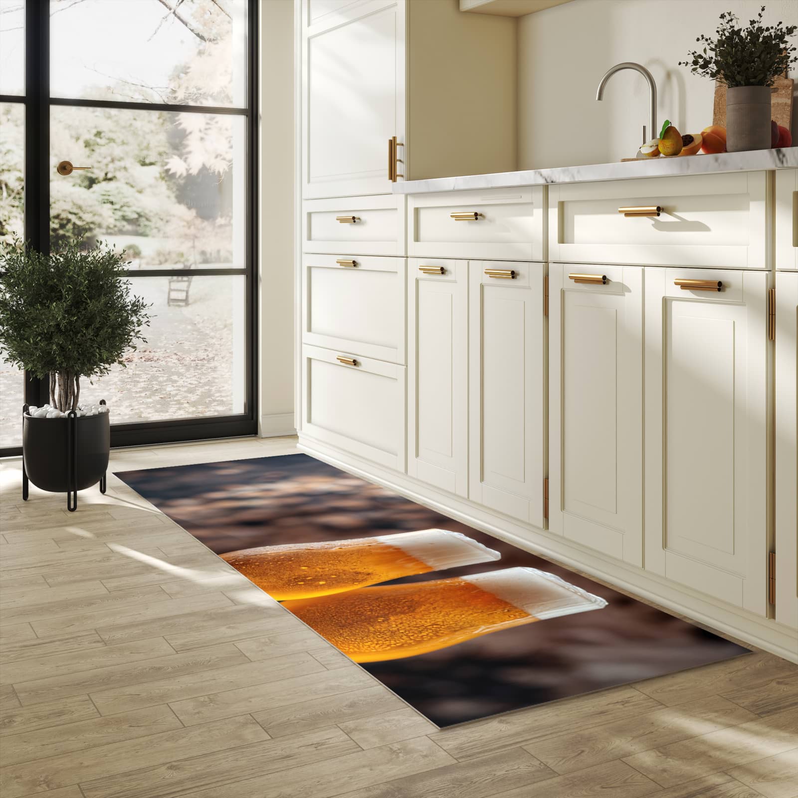 Farbbeständiger Läufer für die Küche mit Motiv Bier auf Holz in heller Küche