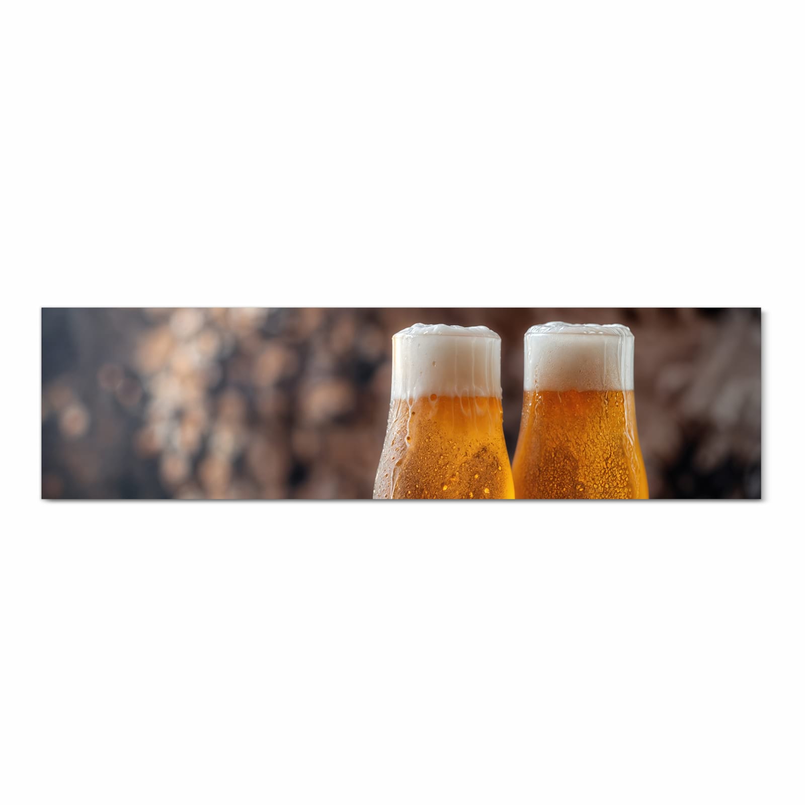 Flacher Küchenläufer mit Motiv Bier auf Holz in Frontansicht für die Küche