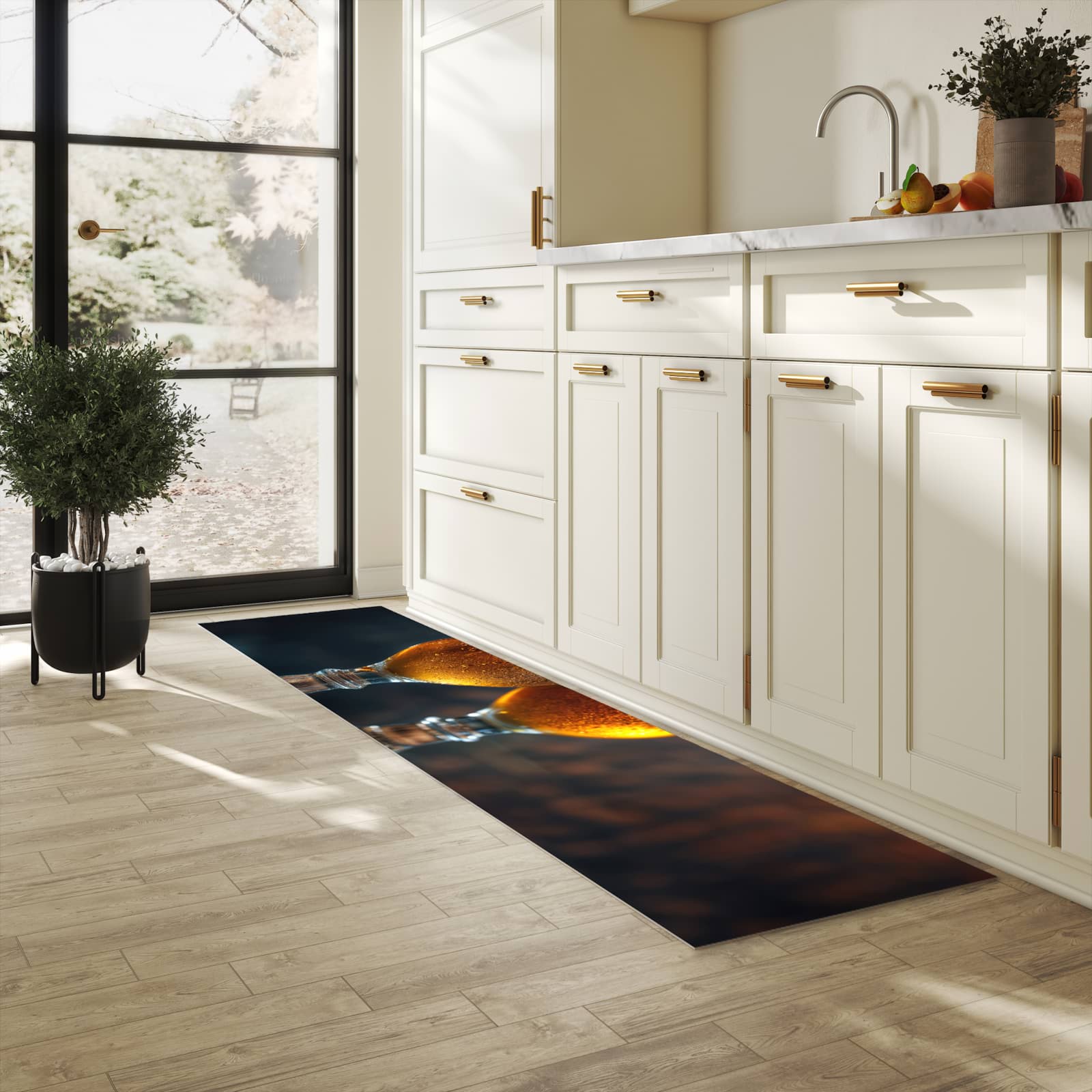 Geruchsneutraler rutschfester Küchenläufer mit Motiv Zwei Biergläser Holz in heller Küche