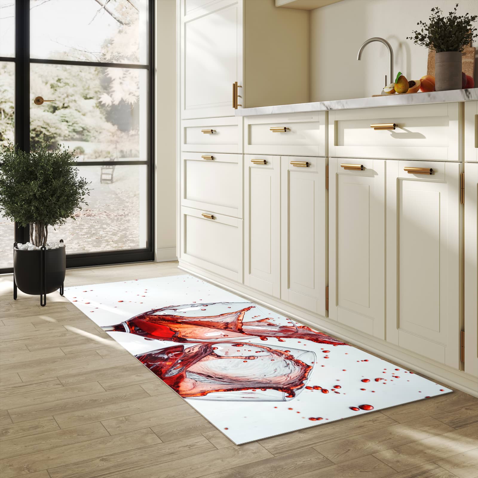Rutschfester Küchenteppich mit Motiv Weinkelchplätschern in heller Küche