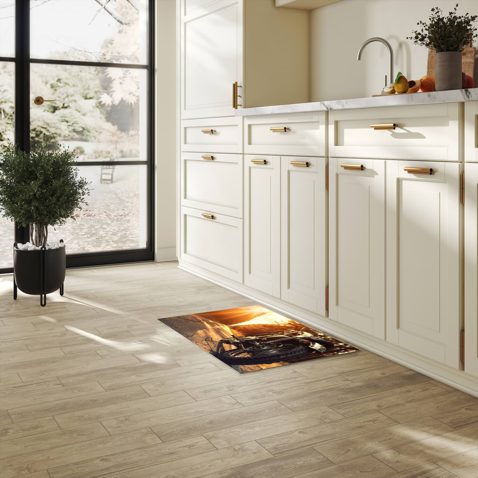 Komfortabler Küchenläufer mit Motiv Motorradsonne in heller Küche