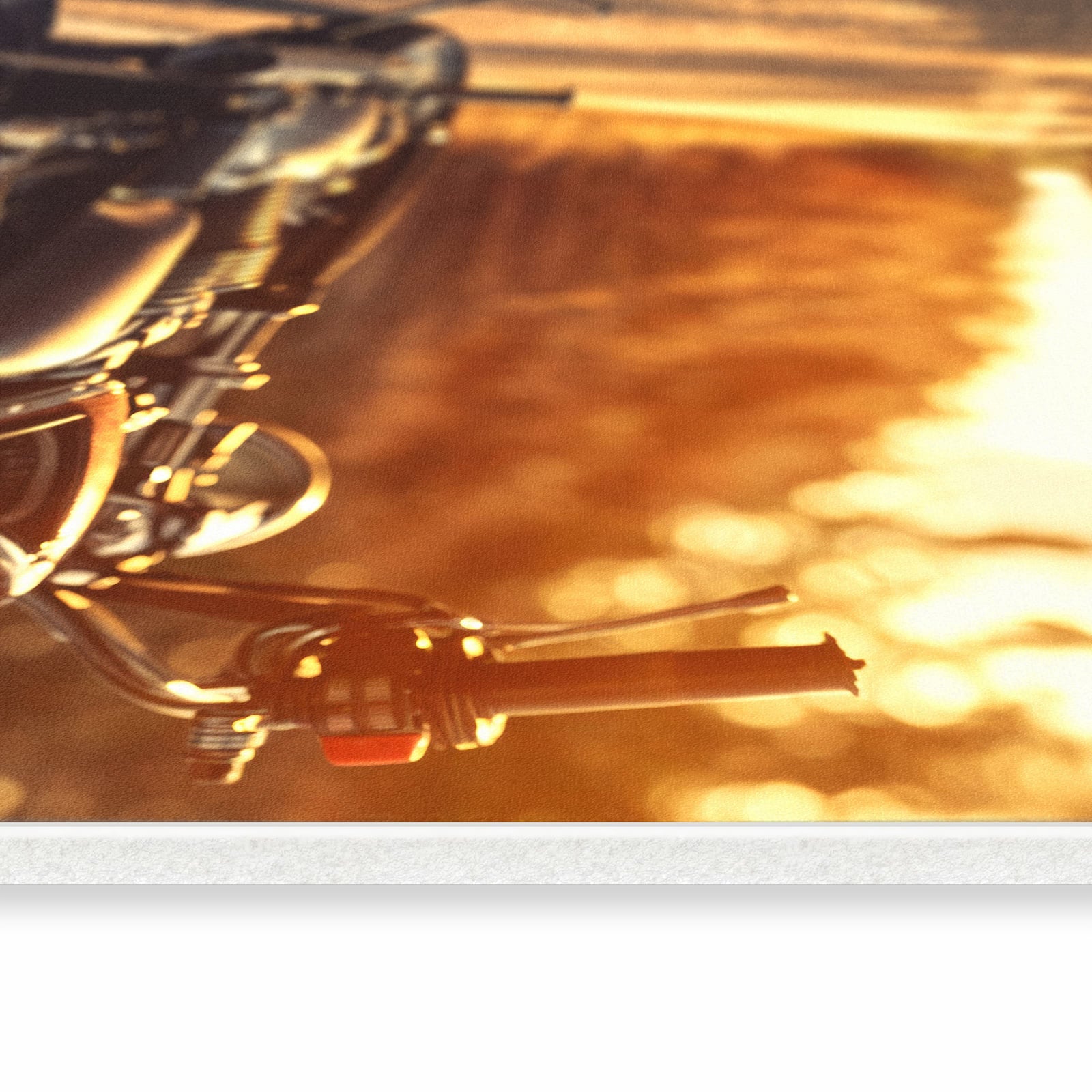 Feuchtigkeitsresistenter Küchenläufer mit Motiv Motorradsonne in seitlicher Ansicht