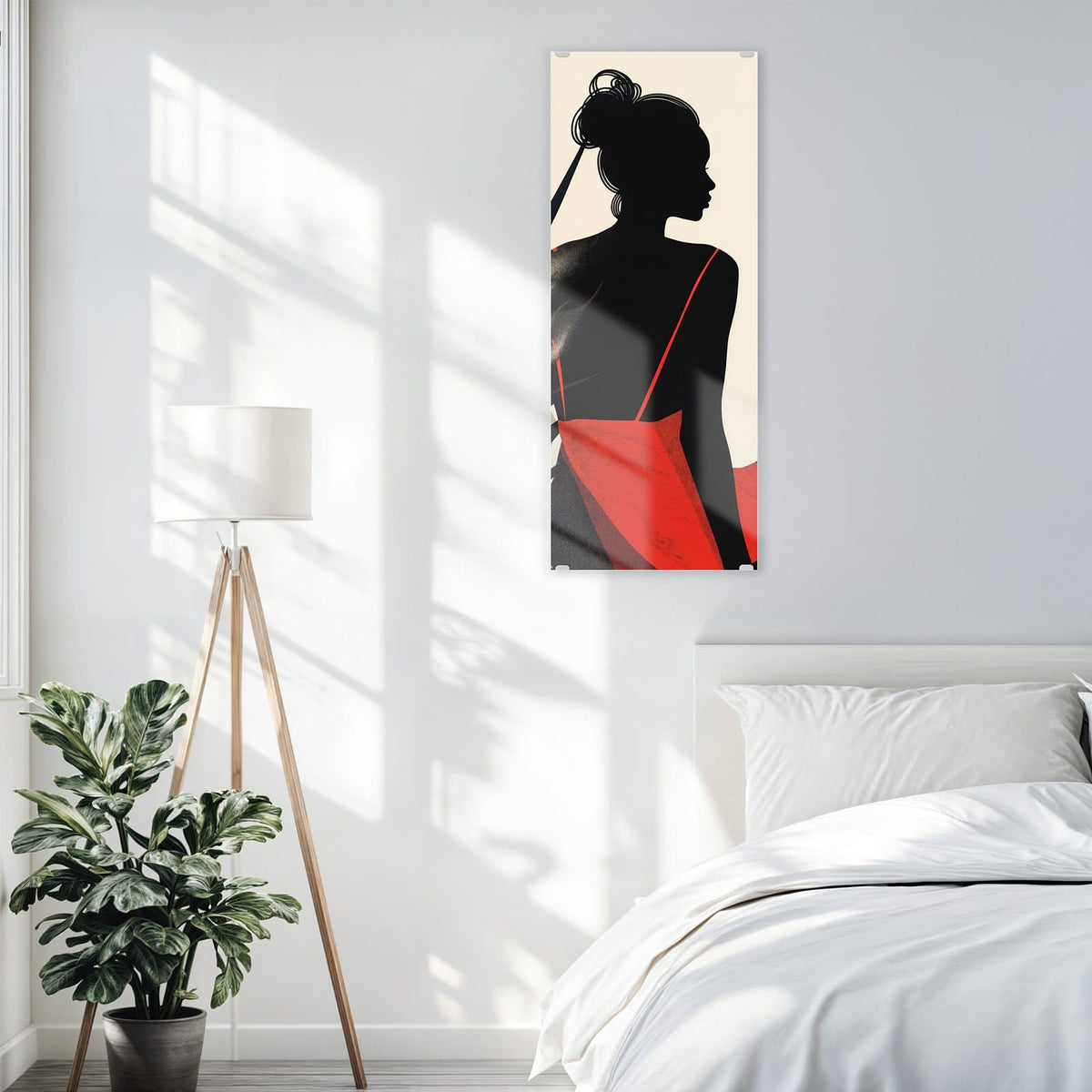 Glasbild Frau im roten Kleid an der Wand – Grafische schwarze Silhouette einer sitzenden Frau im roten Kleid neben gelbem Sonnenkreis