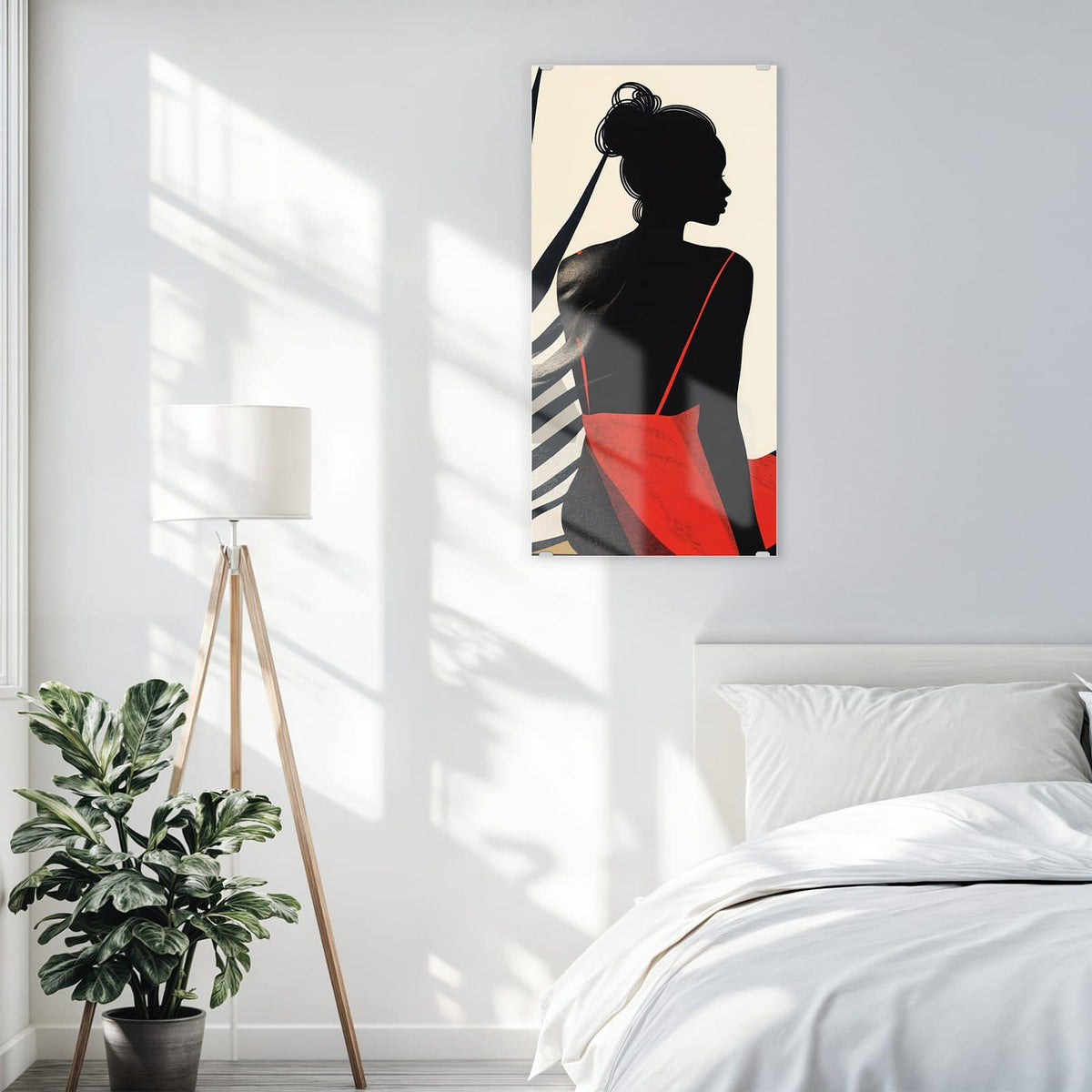 Glasbild Frau im roten Kleid an der Wand – Grafische schwarze Silhouette einer sitzenden Frau im roten Kleid neben gelbem Sonnenkreis