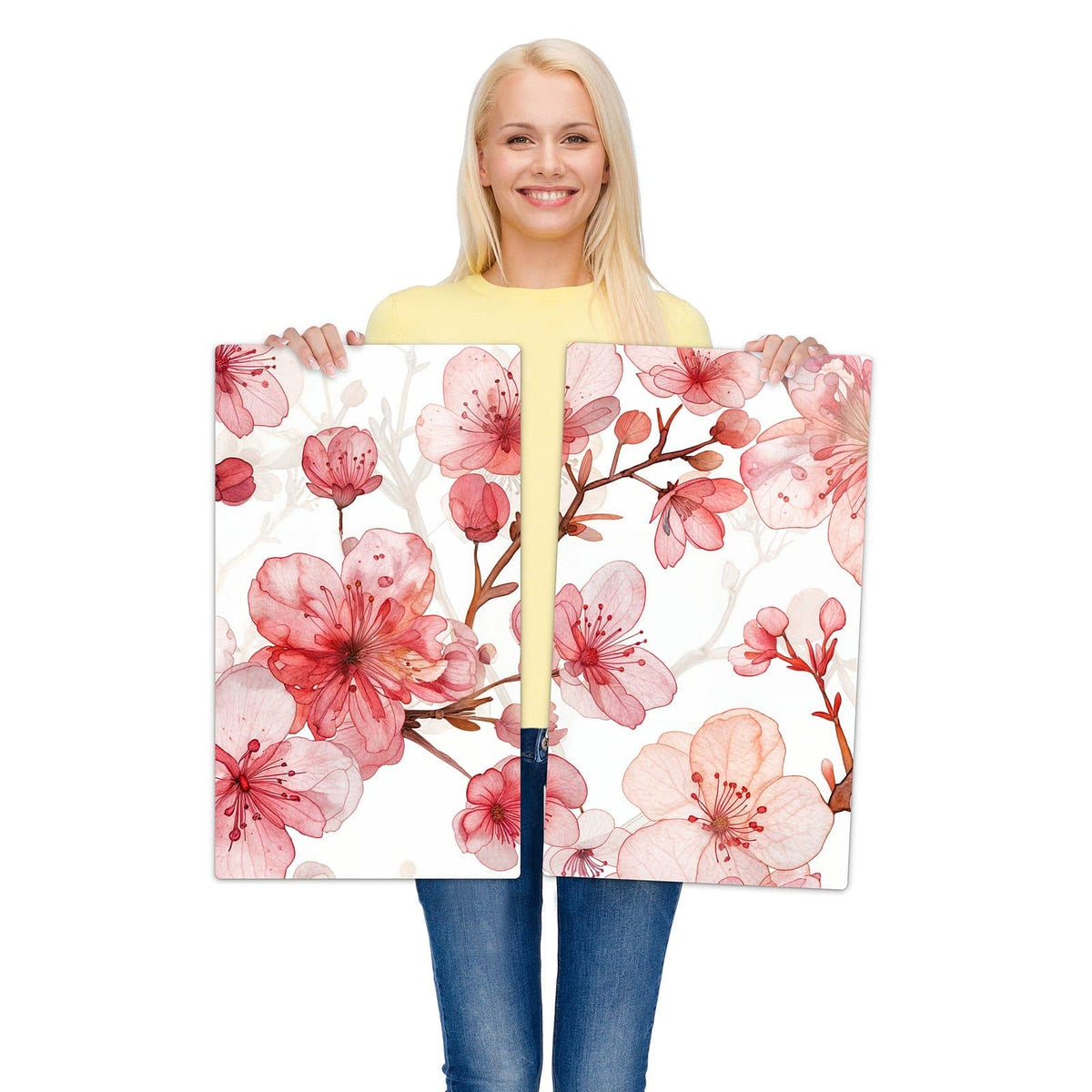 Herdabdeckplatte für Ceranfeld mit Blumenmuster Blüten-Motiv wird zur Größendarstellung gehalten