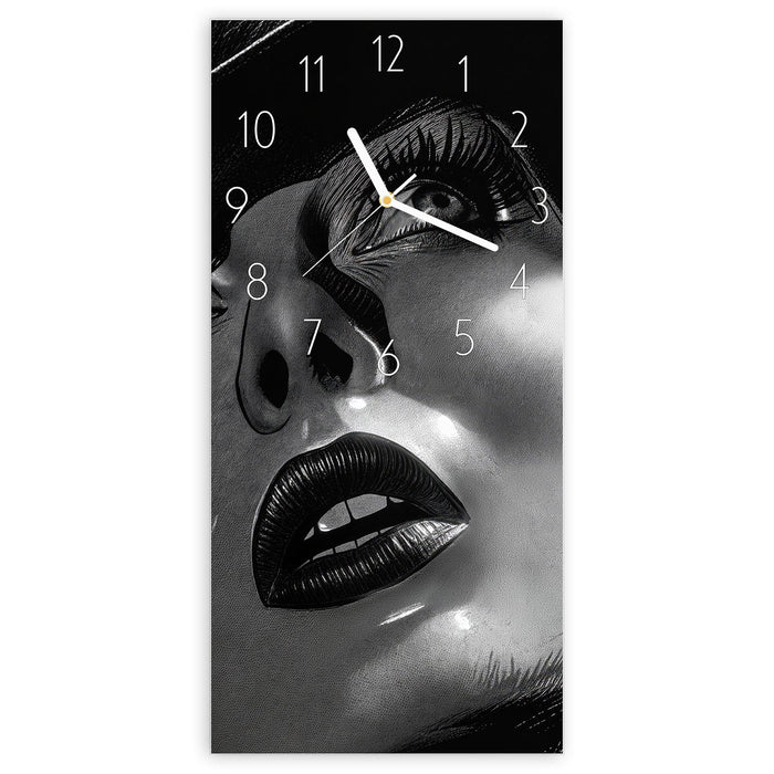 Wanduhr Schattenporträt aus Glas – Hochformat 30 × 60 cm mit Ziffernblatt Elegant