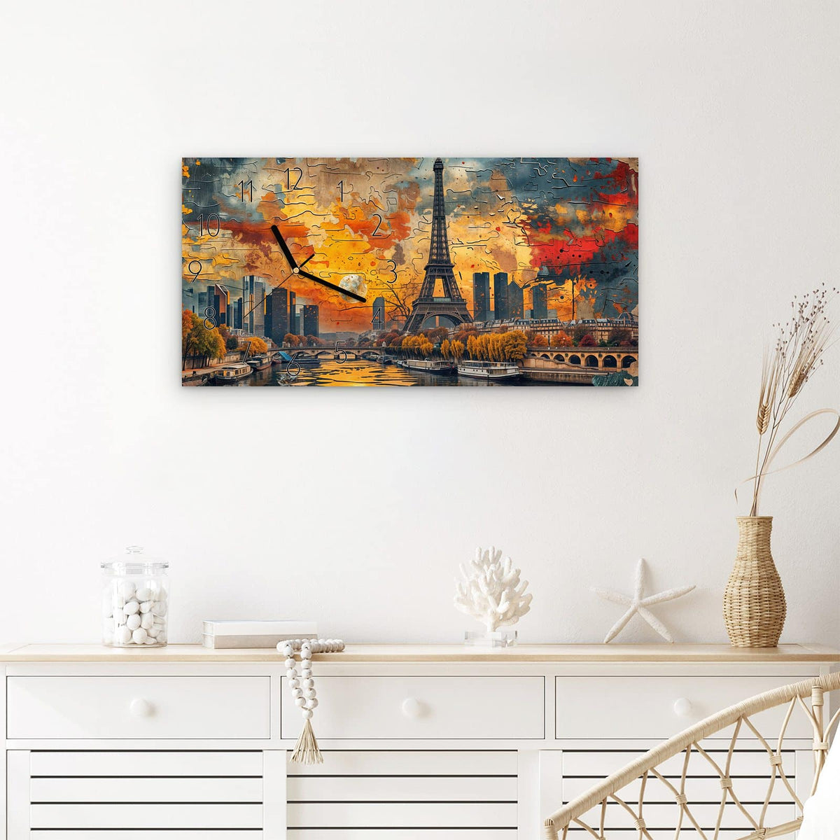 Wanduhr Eiffelturm Skyline aus Glas – Querformat 60 × 30 cm – Eiffelturm unter Feuerwerkshimmel