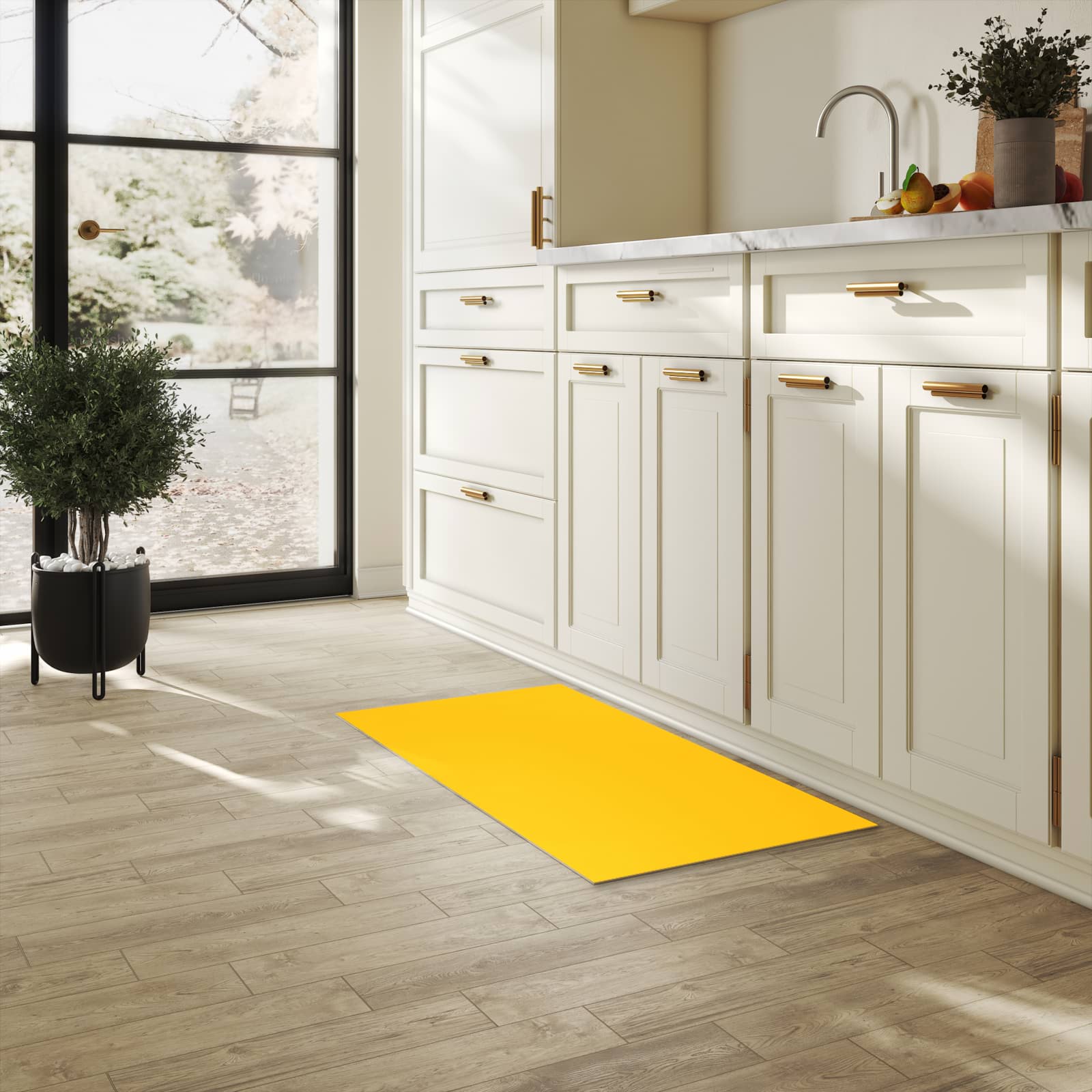 Schmutzabweisender Teppichläufer mit Motiv Oranger Hintergrund I in heller Küche