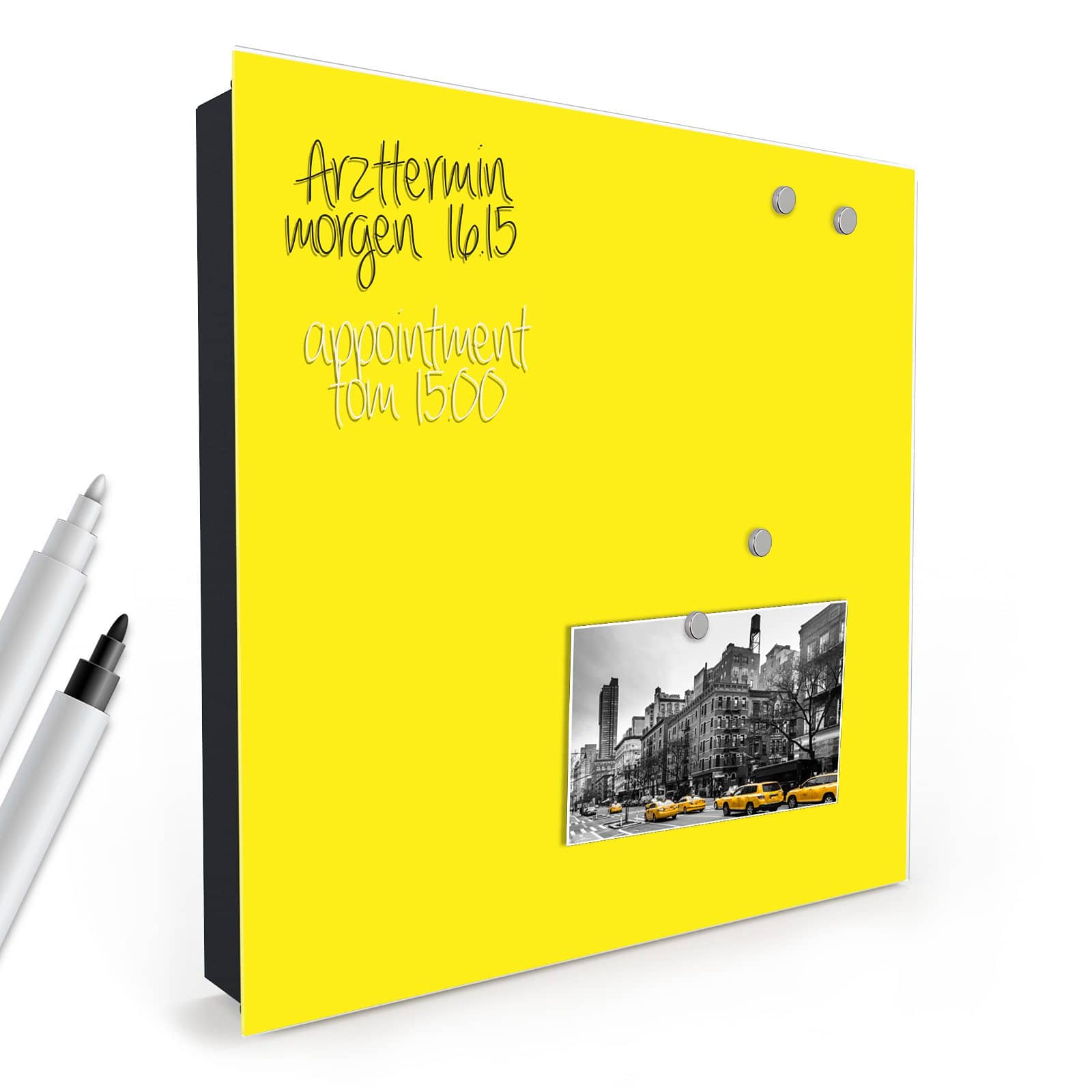 Sichere Schlüsselablage mit Motiv Gelber Hintergrund I in schräger Produktansicht mit Zubehör