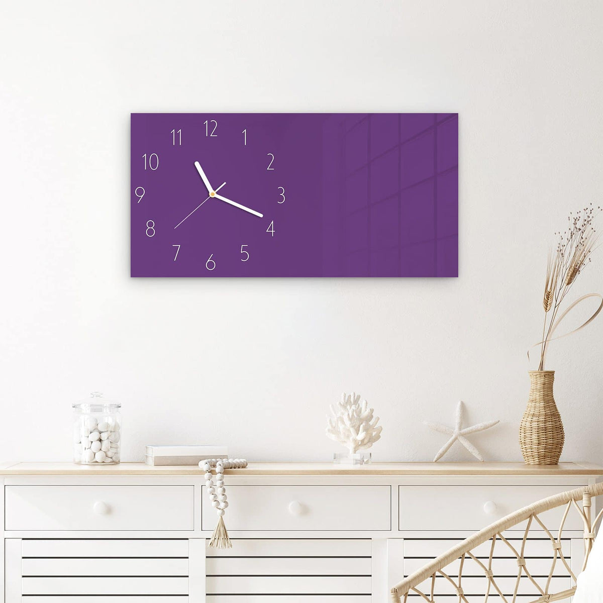 Wanduhr Lila Hintergrund II aus Glas – Querformat 60 × 30 cm – Kräftiges Lila ohne Ablenkung