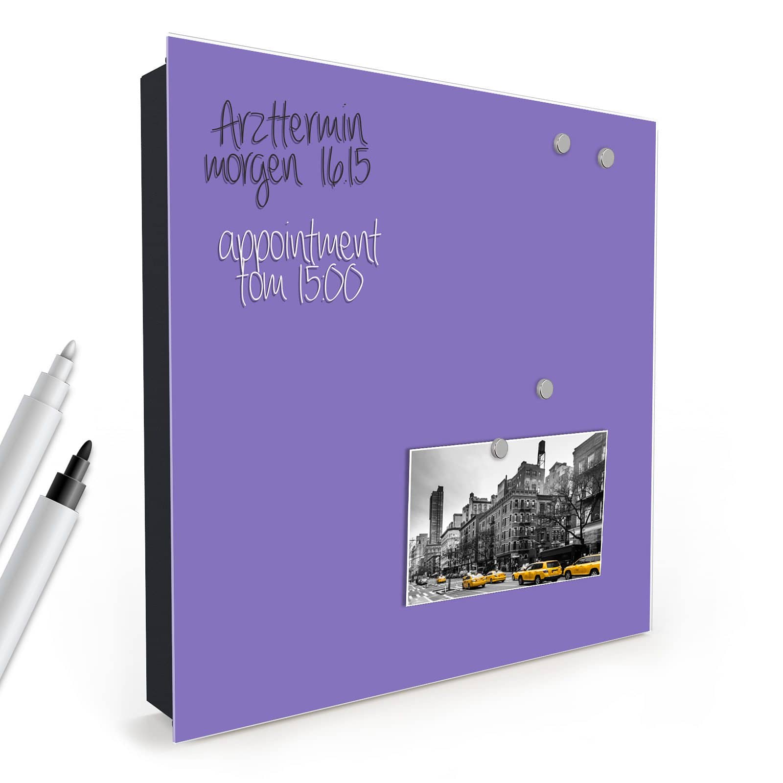 Leichter Schlüsselkasten modern mit Motiv Violetter Hintergrund I in schräger Produktansicht mit Zubehör