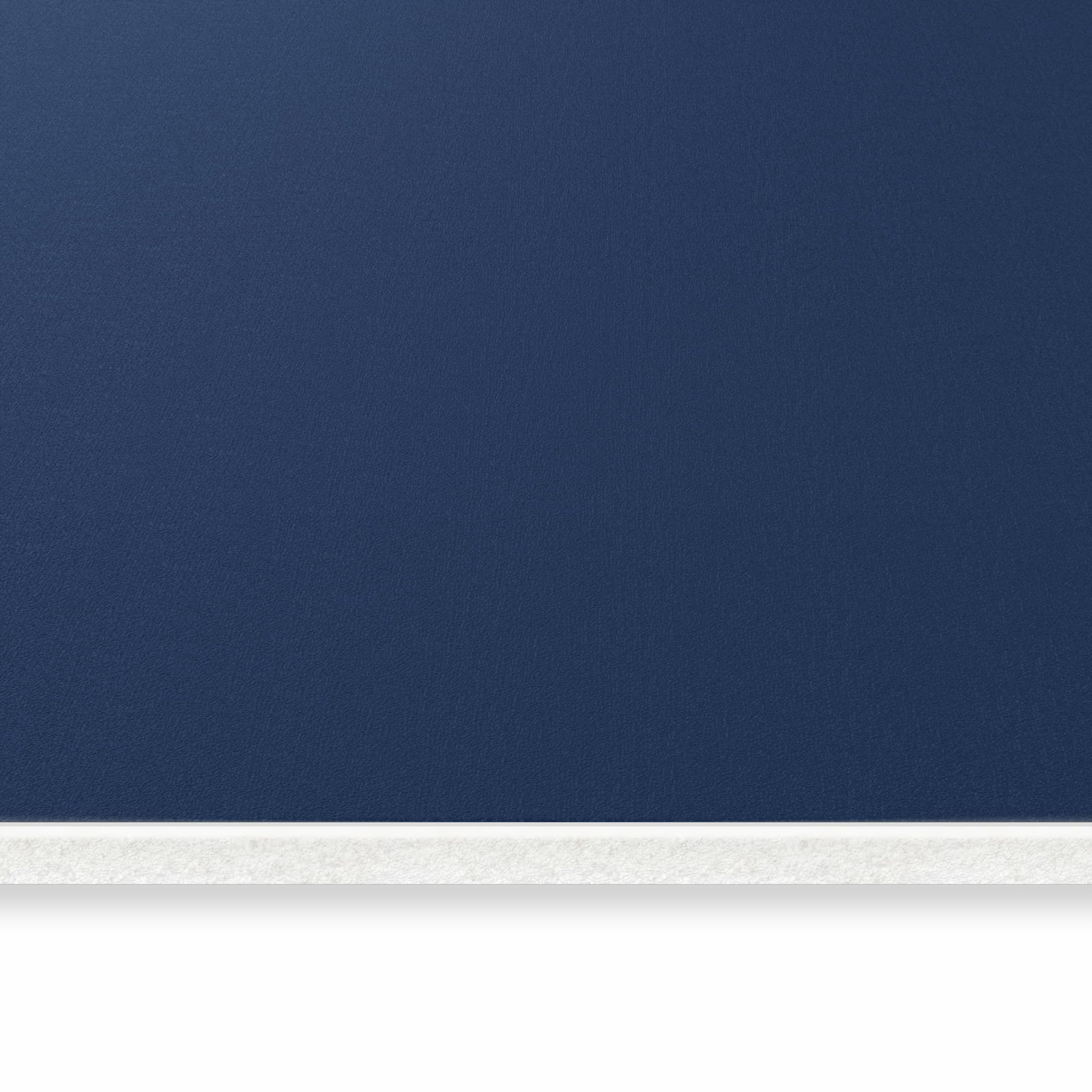 Pflegeleichter waschbarer Teppich fürs Esszimmer mit Motiv Marineblauer Hintergrund I in seitlicher Ansicht