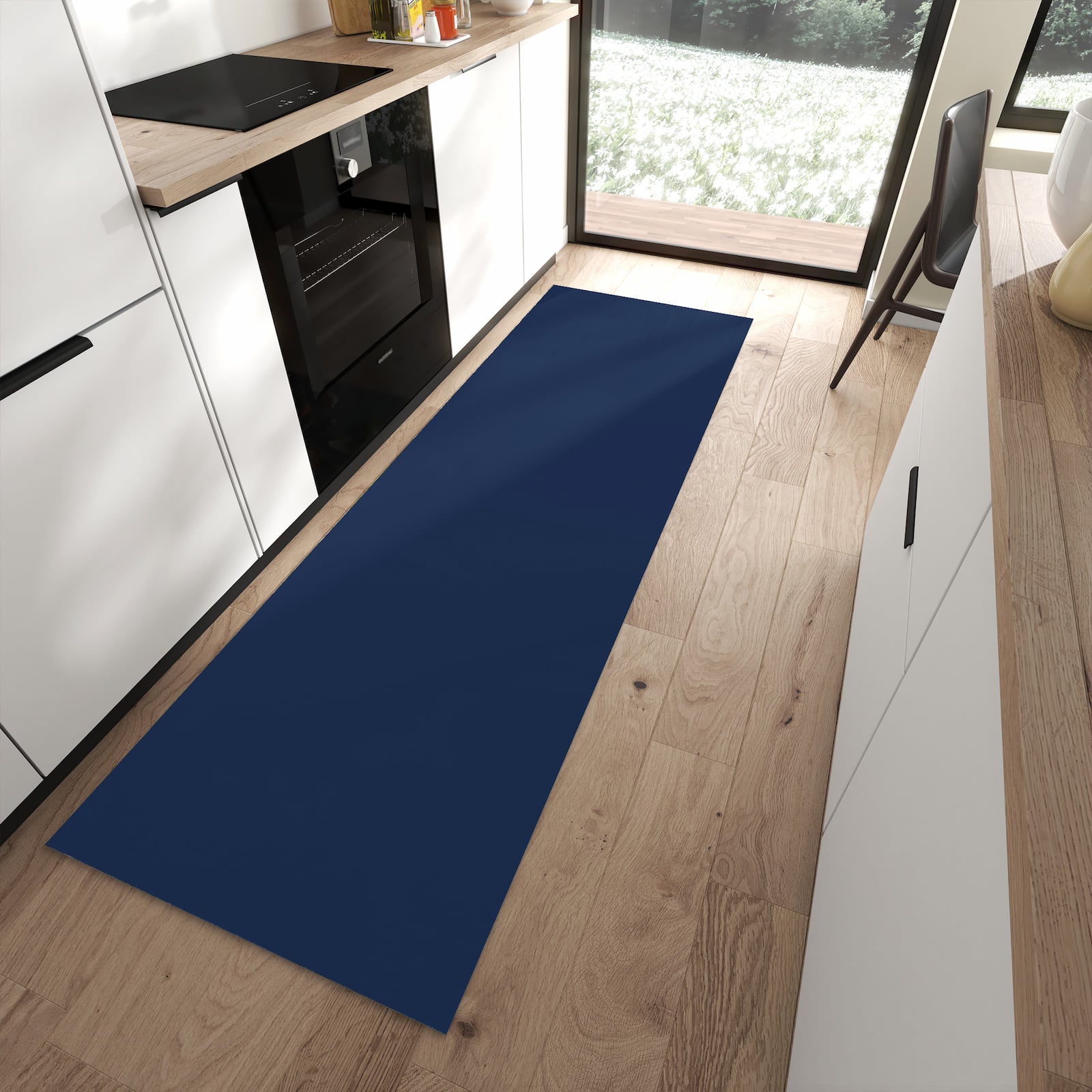 Waschbarer Küchenläufer mit Motiv Marineblauer Hintergrund I in moderner Küche