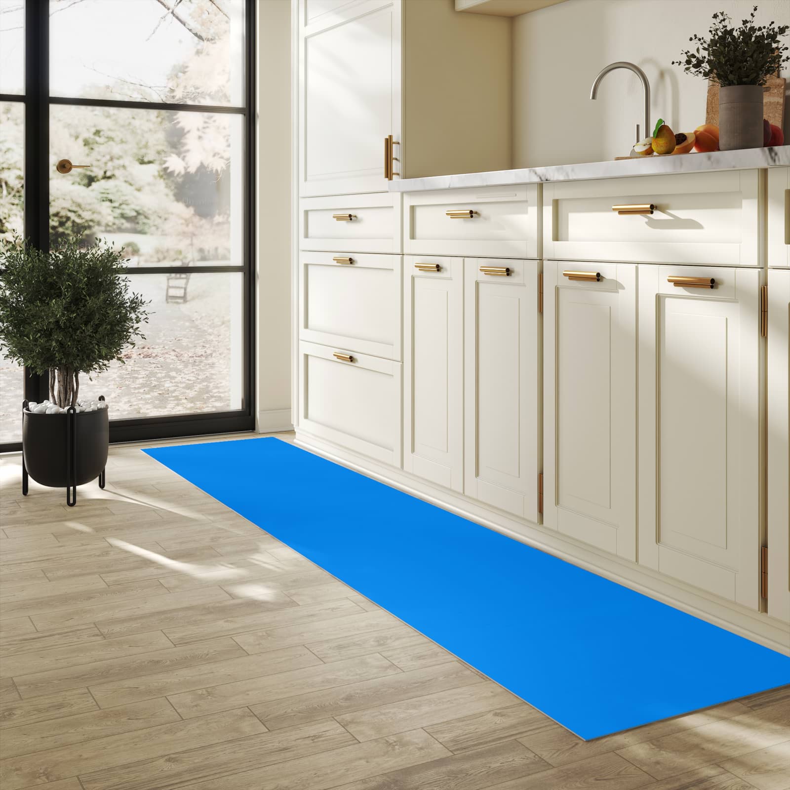 Pflegeleichter moderner Küchenläufer mit Motiv Hellblauer Hintergrund I in heller Küche