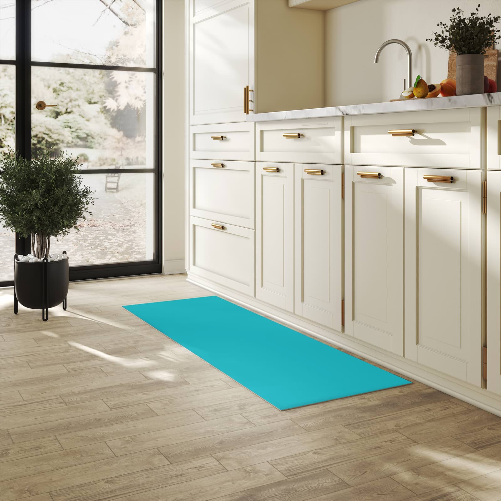 Komfortabler rutschfester Küchenläufer mit Motiv Türkiser Hintergrund II in heller Küche